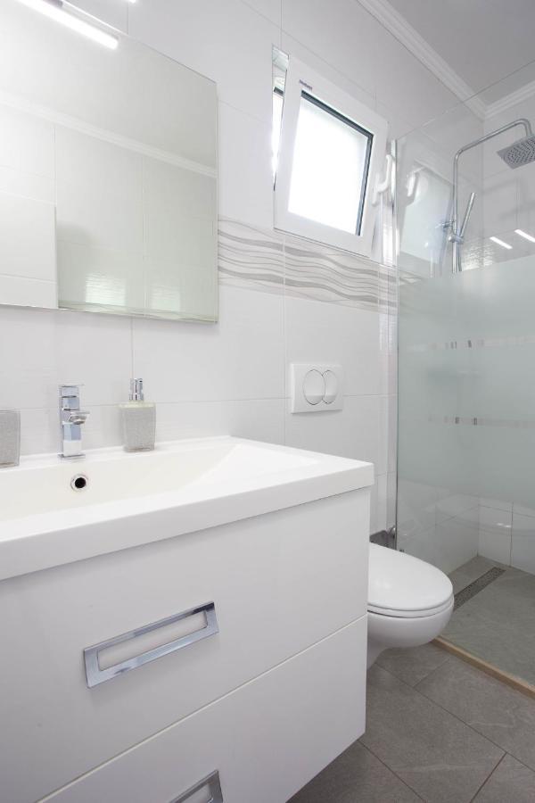 Apartments Edi - Zf Hvar Đảo Hvar Ngoại thất bức ảnh