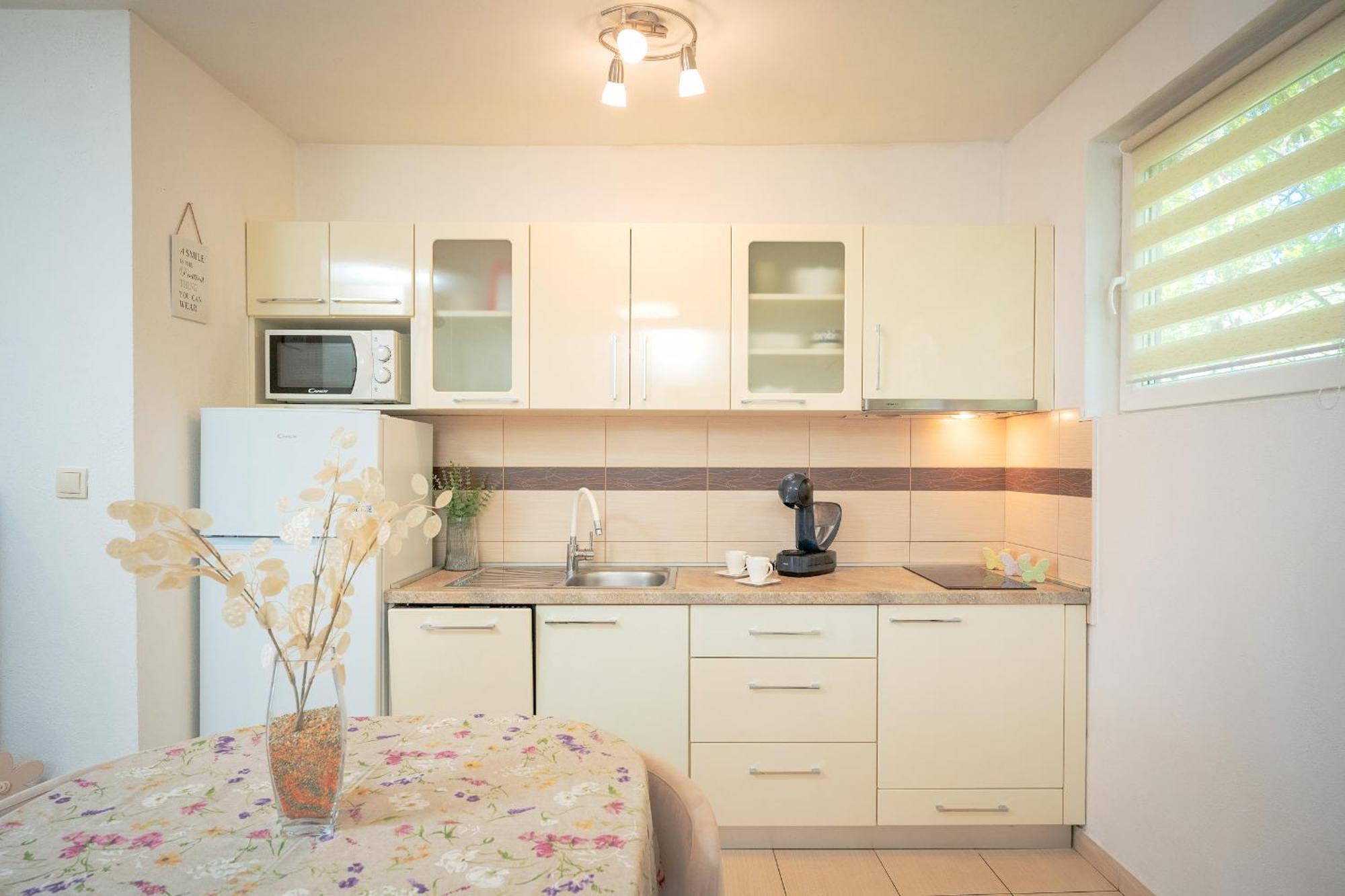 Apartments Edi - Zf Hvar Đảo Hvar Ngoại thất bức ảnh